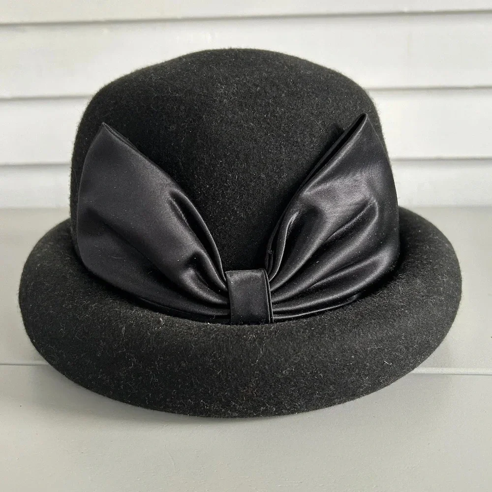 Black Felt‎ Hat with Bow
